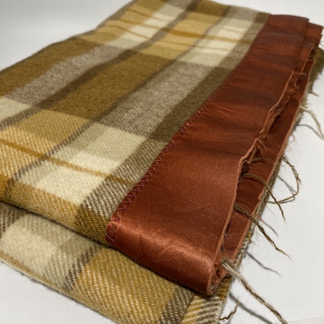 BLANKET, Mid Brown Tartan